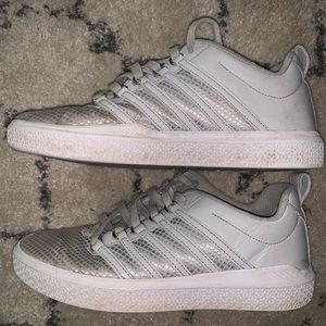 Women’s K-SWISS court shoe